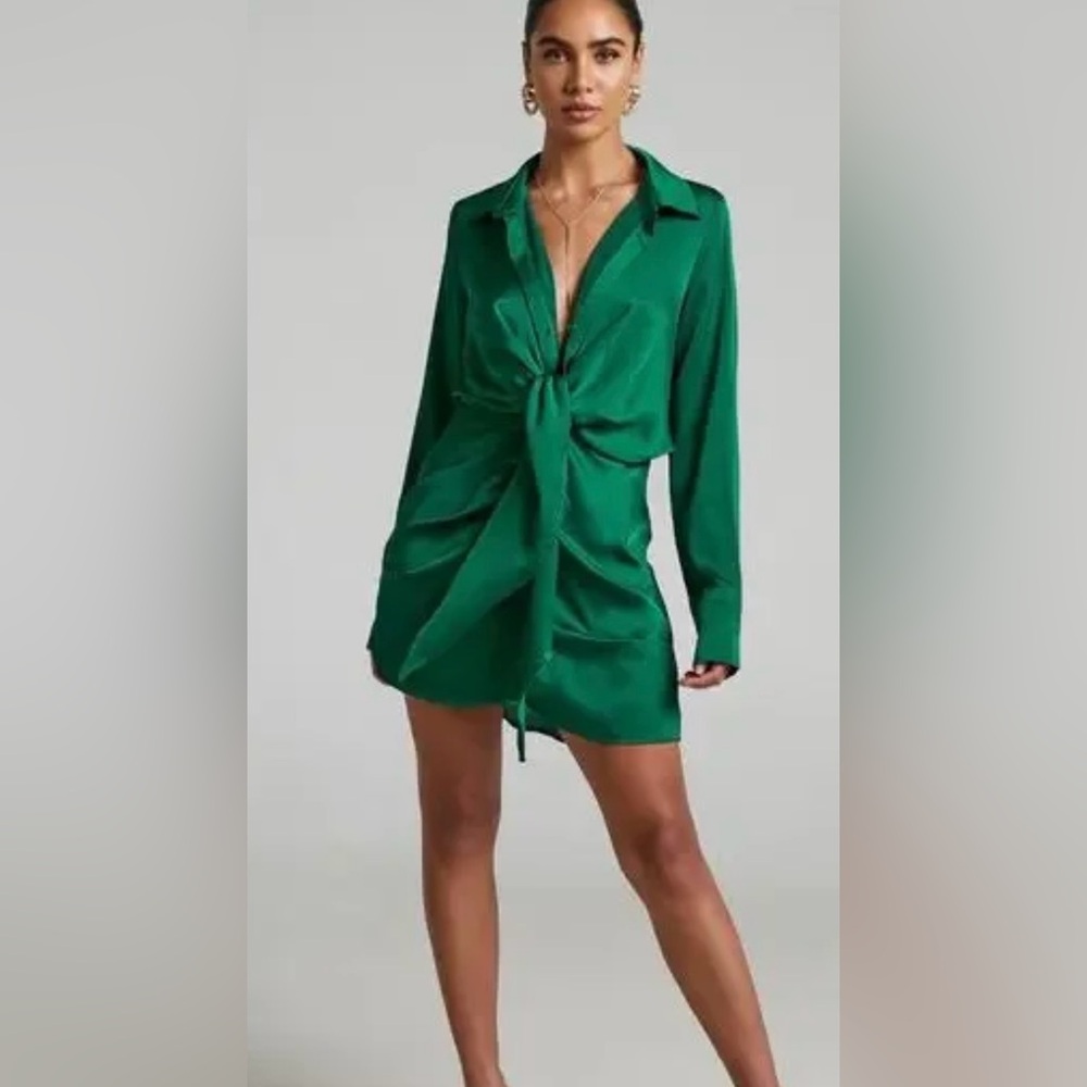 Spring & Mercer Chic Green Long Sleeve Dress
